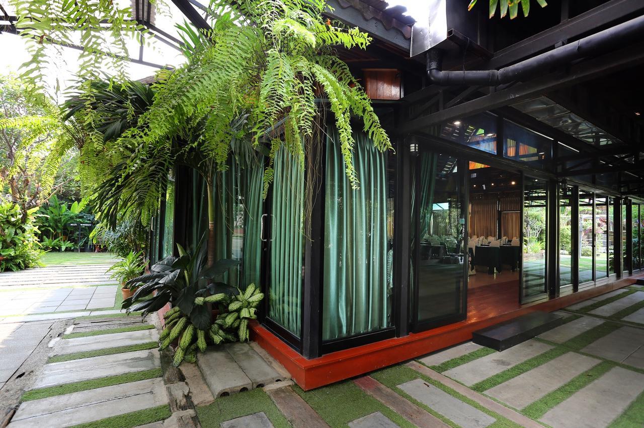 The Loft Resort Bangkok Exterior photo